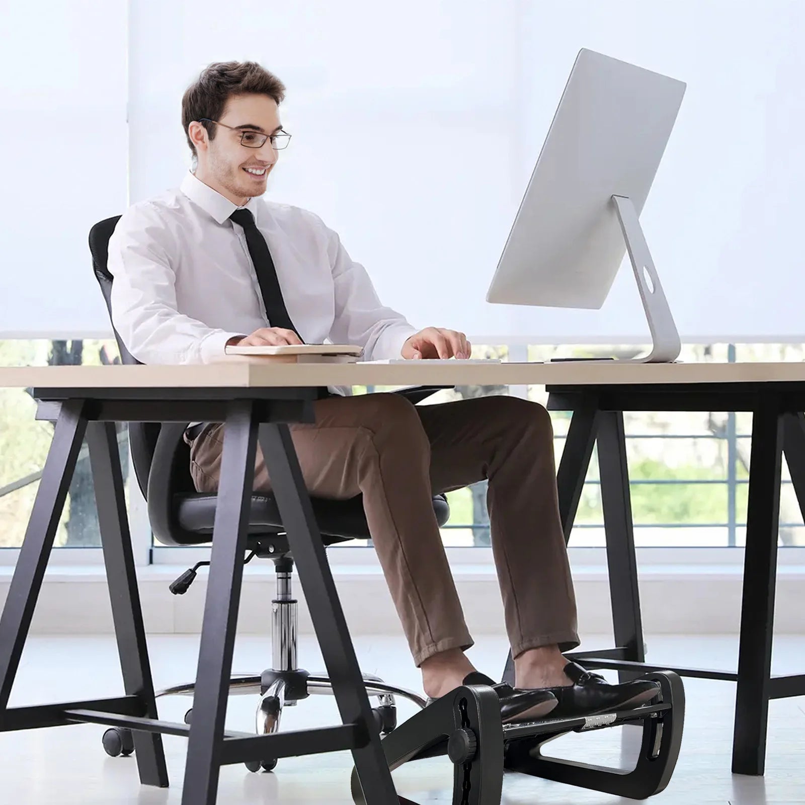 Adjustable Under Desk Footrest with Massage Surface - HeabitLife